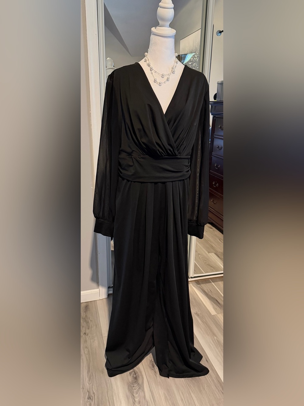 Black Long-Sleeve V-Neck Women's Jumpsuit/pants 2x - Picture 2 of 5